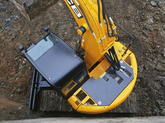 JCB-JZ140DLC-14-tonne-15-tonne-excavator-for-hire-2